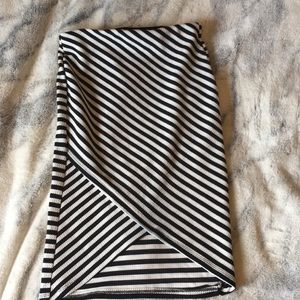 Black and white striped squirt.